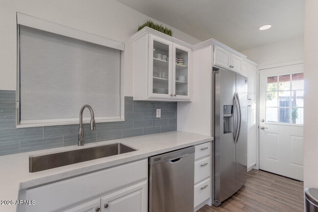 Building Photo - 6929 E 6th St