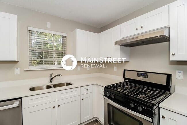Building Photo - 3 Bedroom Pet-Friendly Home in Dallas, GA with Main Street Renewal