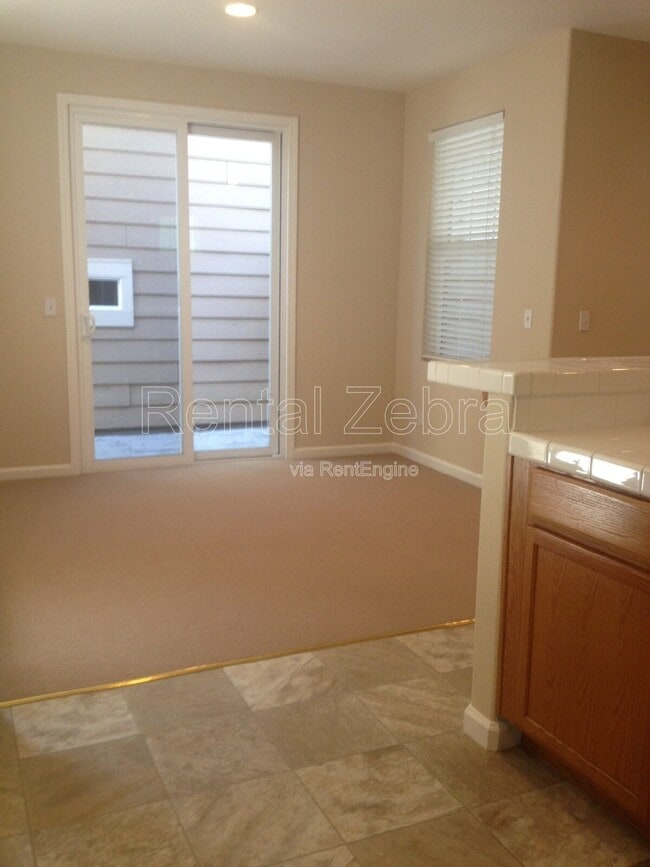 Building Photo - 103 Pelican St