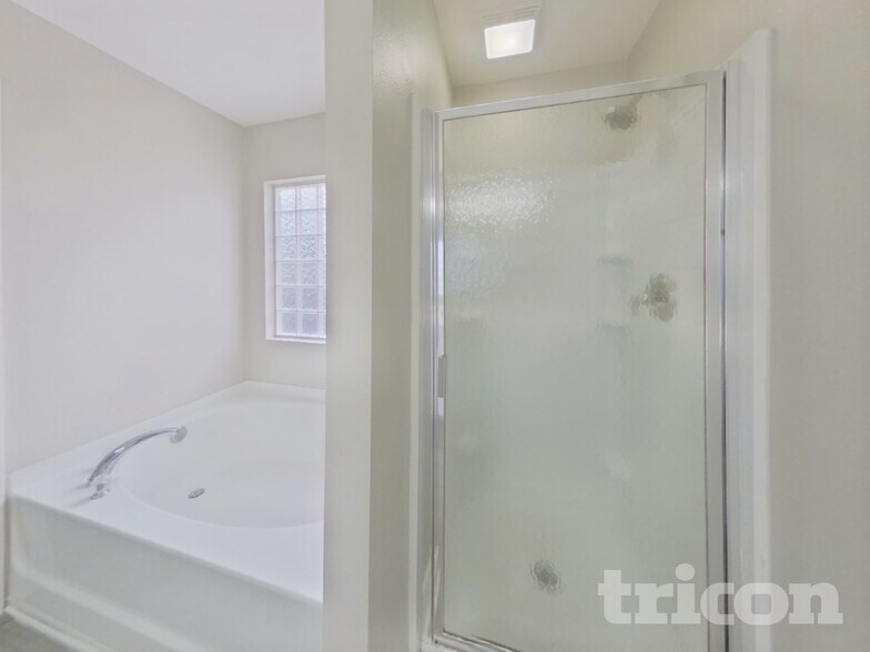 Building Photo - 9225 Newfield St