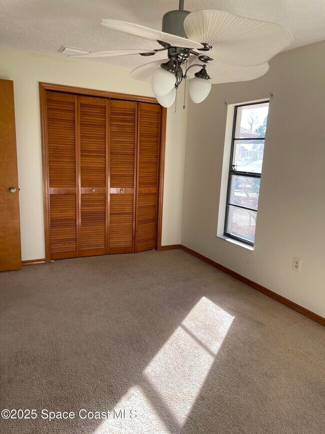 Building Photo - 363 Emerson Dr NW