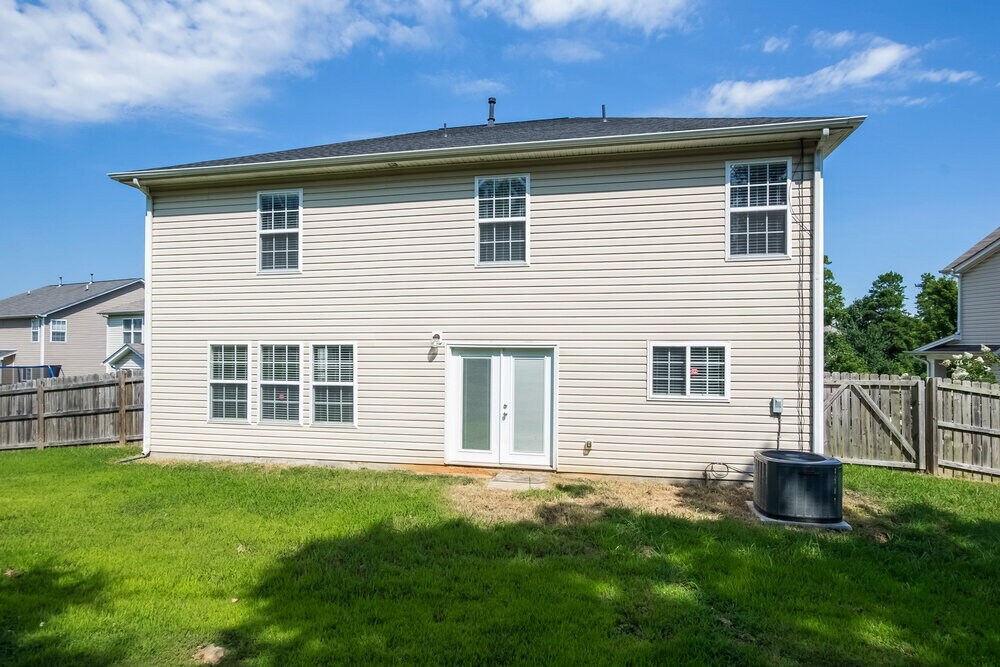 Building Photo - 1115 Jade Glen Dr