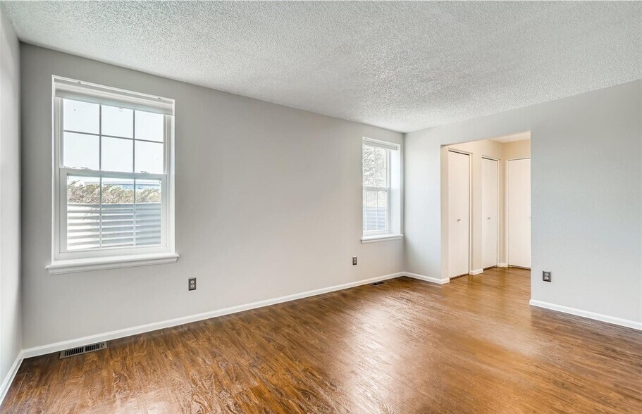 Building Photo - 5565 W 76th Ave