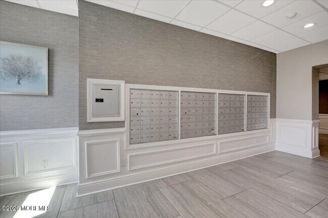 Building Photo - 675 Ocean Ave N
