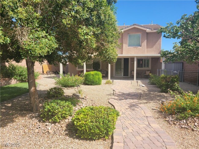 Building Photo - 11078 Village Crest Ln