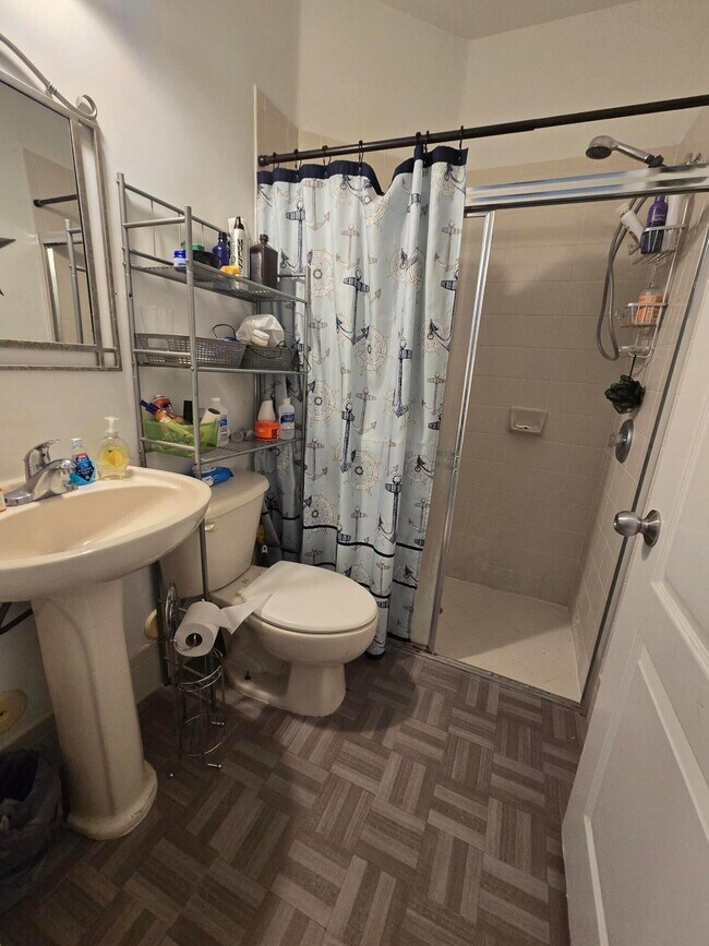 Building Photo - 2208 Shoma Dr