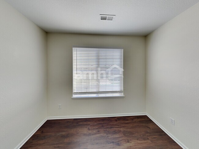 Building Photo - 1151 S Fultondale Ct