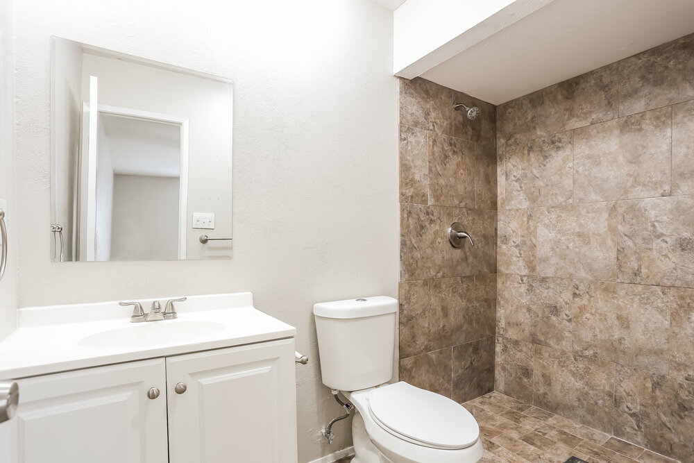 Building Photo - 616 Prairie Ln