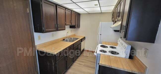 Building Photo - 151 Bevonne Ct