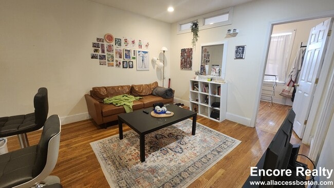 Building Photo - 66 Egmont St