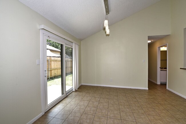 Building Photo - 3410 Ridge Ash