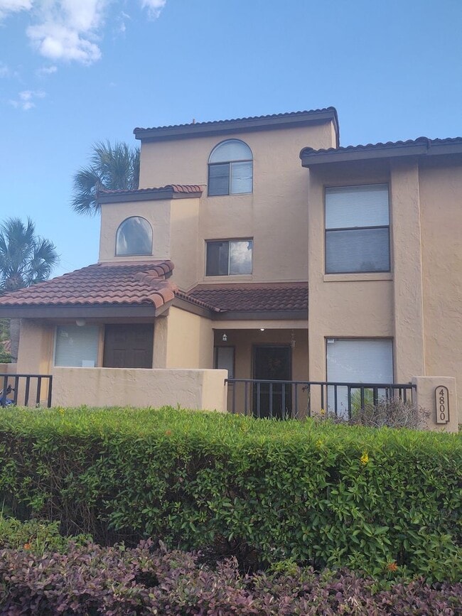 Building Photo - Lovely Condo for rent  ( New Lower Price)