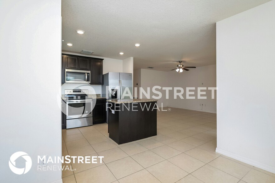 Building Photo - 1499 Swan Lake Cir