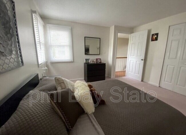 Building Photo - 10 Merganser Way