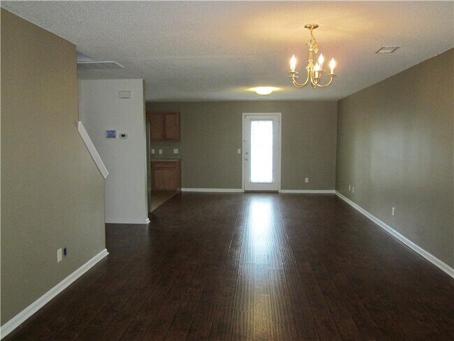 Building Photo - 24 Willow Lakes Dr