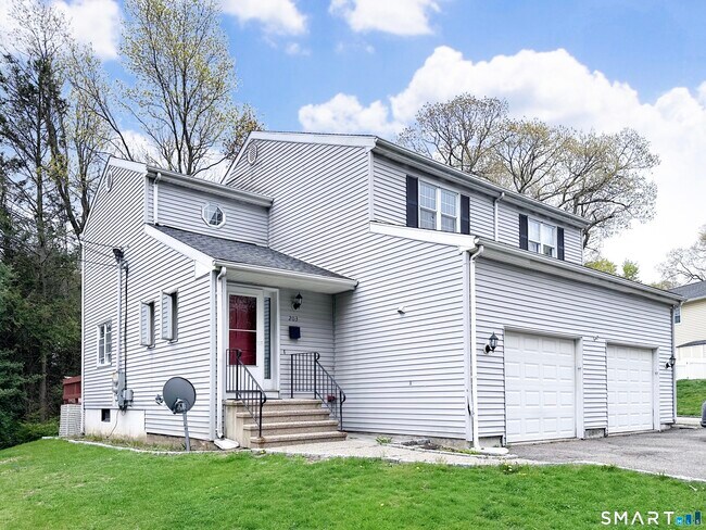 Building Photo - 203 Capewell Ave
