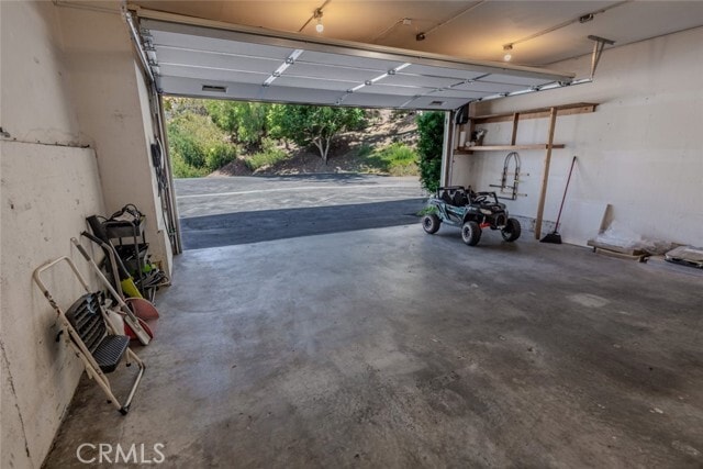 Building Photo - 10831 Roycroft St