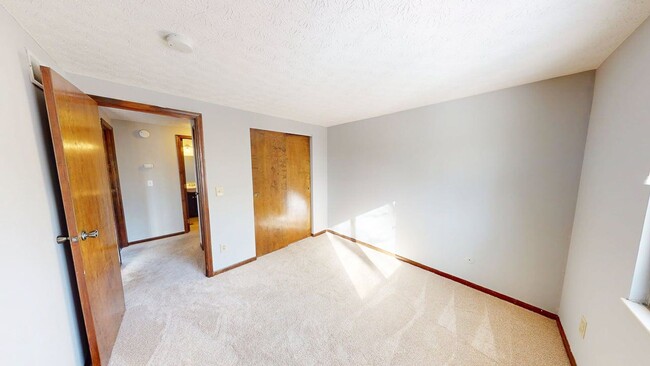 Building Photo - 3919 Quail Hollow Dr