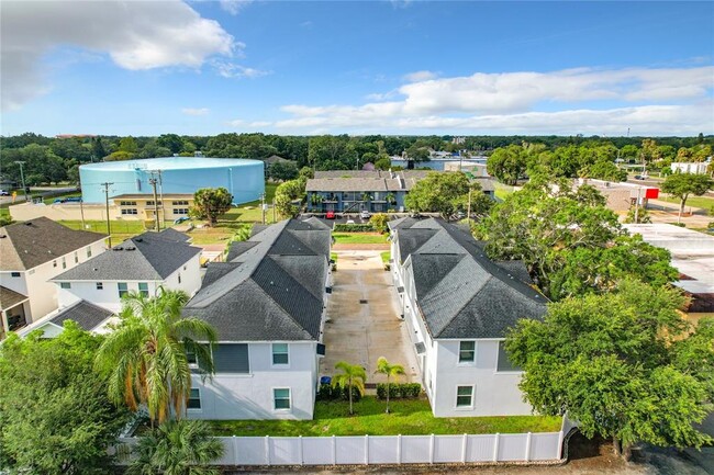 Building Photo - 3715 W Wisconsin Ave