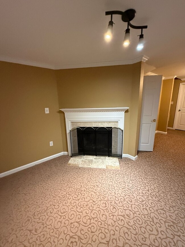 Building Photo - 4221 Devonwood Way