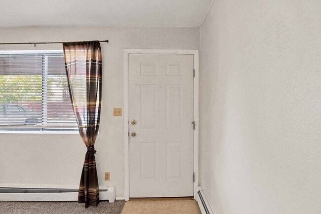 Building Photo - Cozy 1-Bedroom Apartment on a Quiet Clifto...