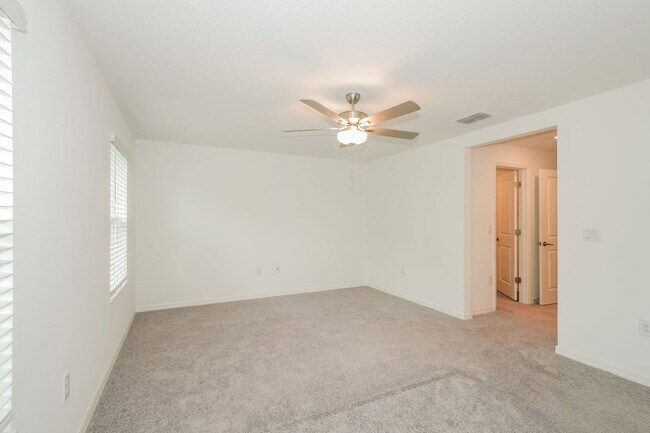 Building Photo - 6031 Acara Ln