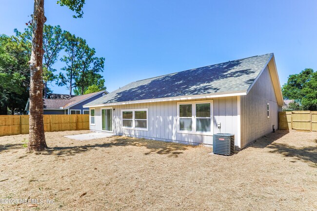 Building Photo - 7871 Moss Pointe Trail E