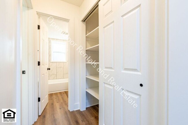 Building Photo - 1823 Griswold Dr