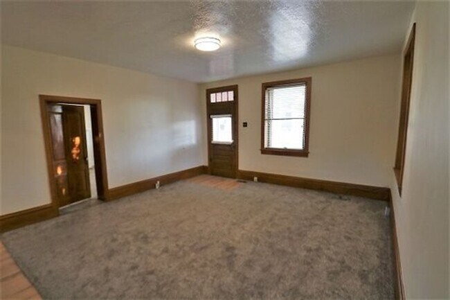 Building Photo - Conveniently Located HOUSE in Spanish Fork!
