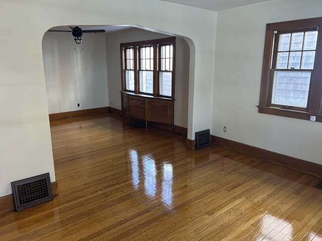 Building Photo - 138 S Francis Ave