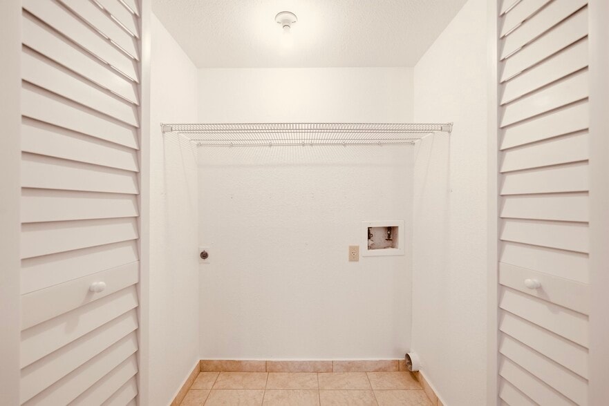 Laundry Closet - 2333 Bering Dr