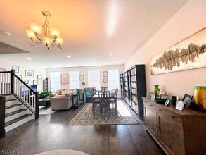 Building Photo - 14 Gerhard Pl