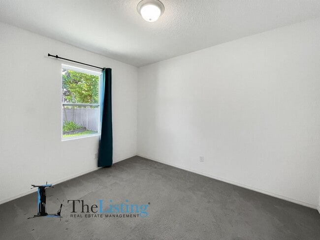 Building Photo - 14359 Shocklach Dr