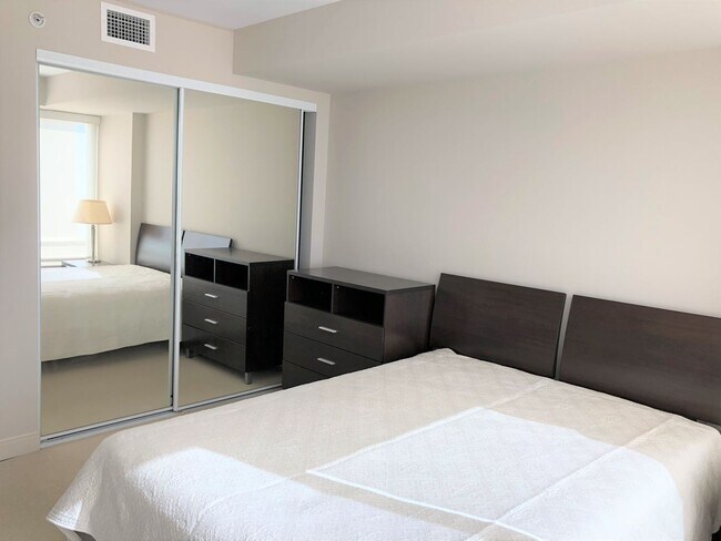 Building Photo - Pacifica Honolulu - Furnished 1/1/1 - Amaz...