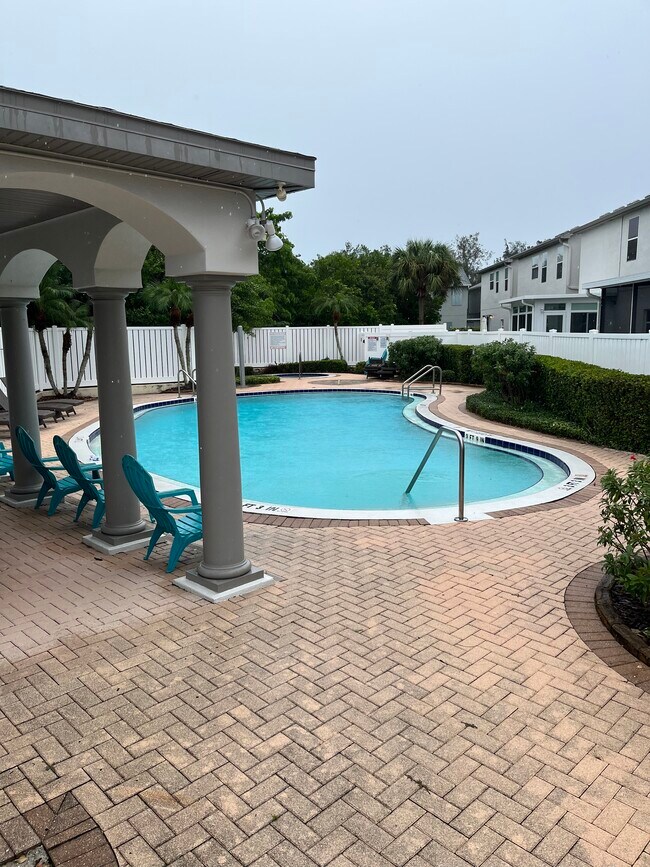 Pool - 1018 Bella Vista Dr NE