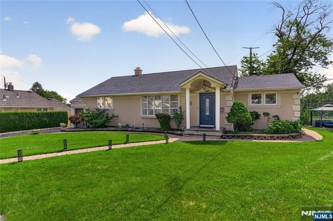 Building Photo - 8 Coyles Ct