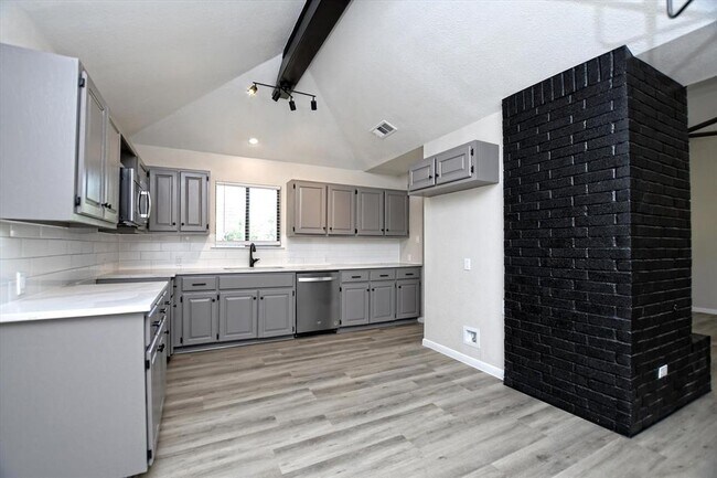 Building Photo - 14407 Citron Cove