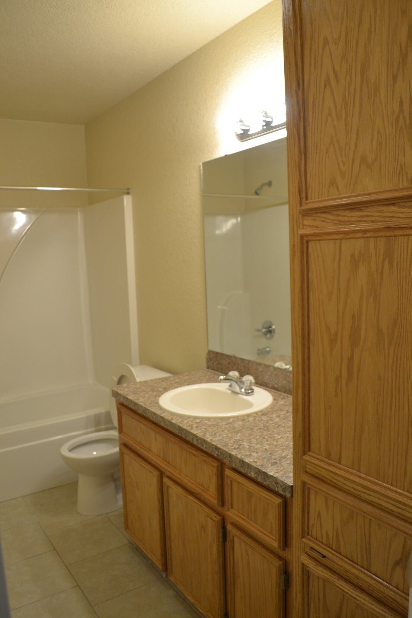 2nd full bathrm - 220 Ryan Cir Apt B