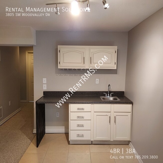 Building Photo - 3805 SW Wood Valley Dr