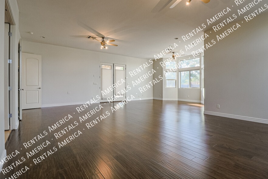 Building Photo - 14136 E Gloria Ln