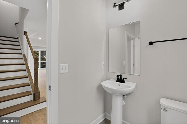 Building Photo - 3612 Farr Ave