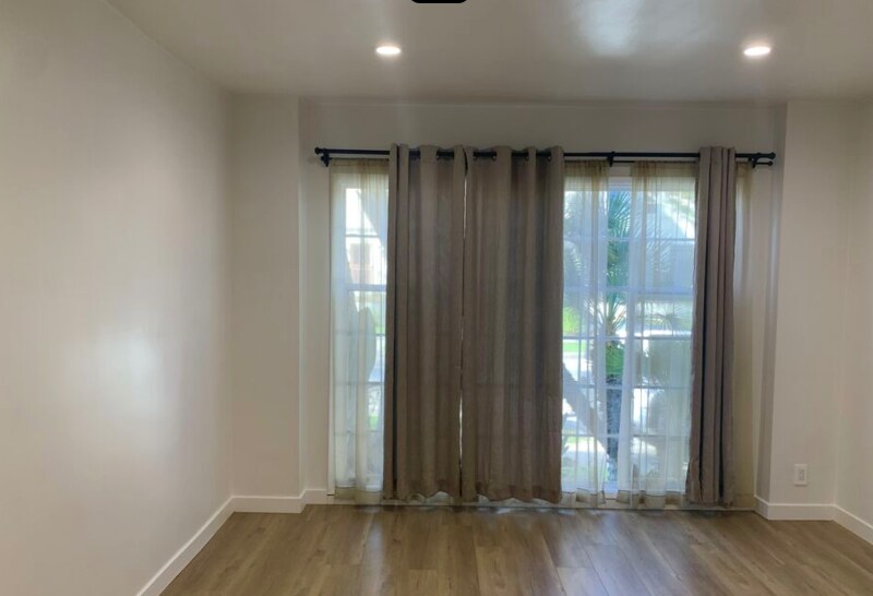 Building Photo - 450 Rexford Dr