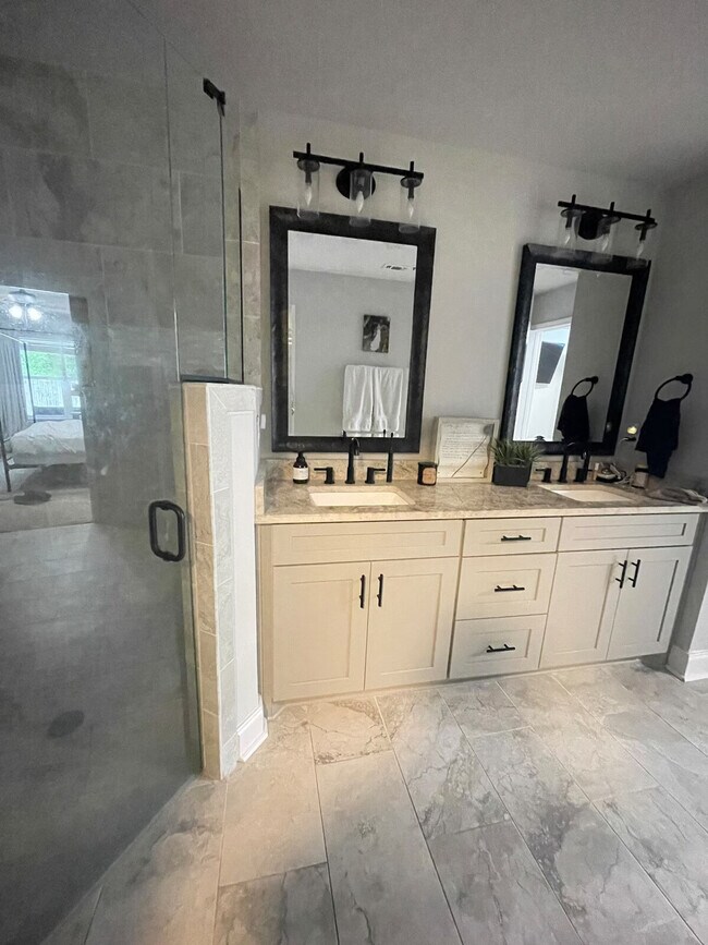 Building Photo - 2064 Constitution Dr