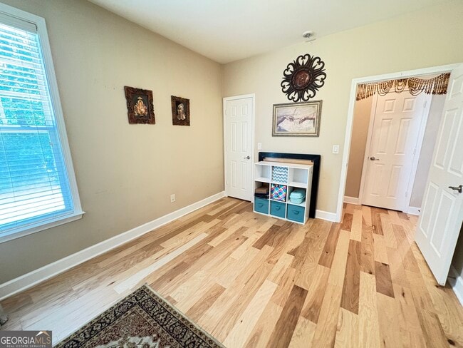 Building Photo - 5510 Ivy Nole