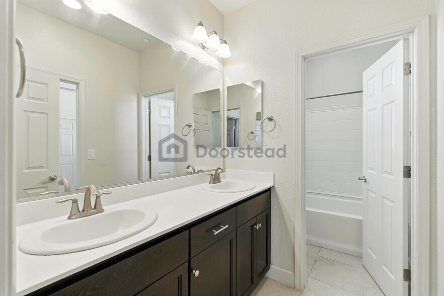 Building Photo - 4677 Lue Ln