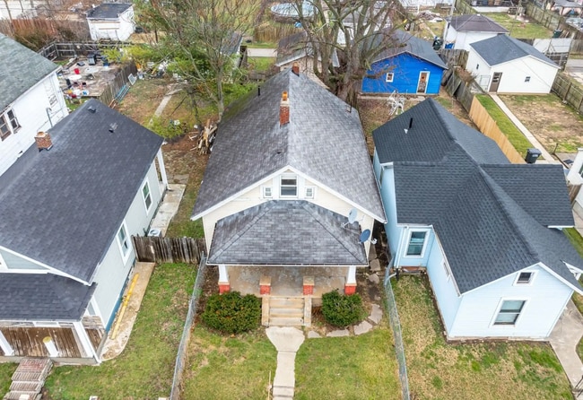 Building Photo - 44 S Harbine Ave