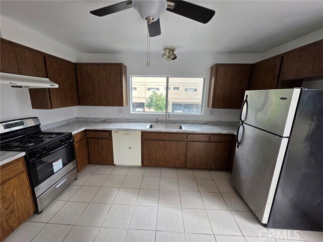 Building Photo - 476 E Palm Ave