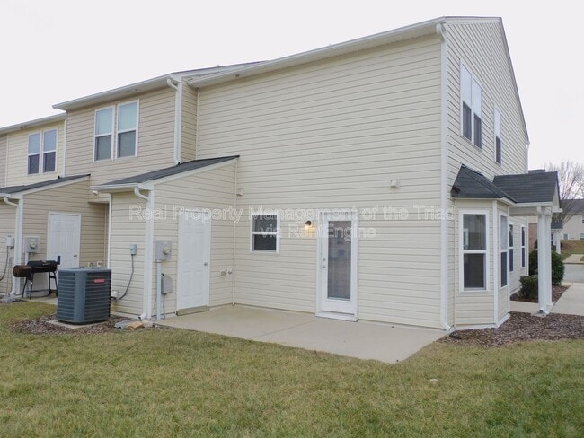 Building Photo - 301 Hidden Timber Ln