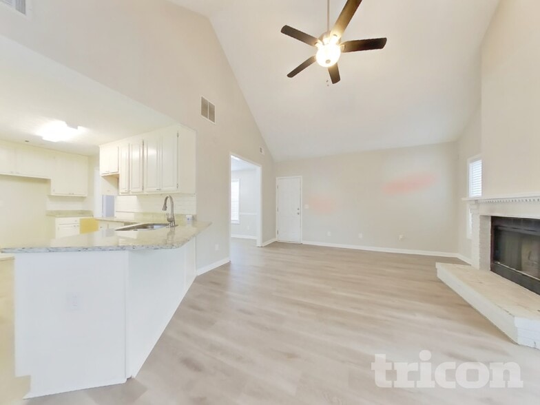 Building Photo - 1761 Silver Leaf Ct SW