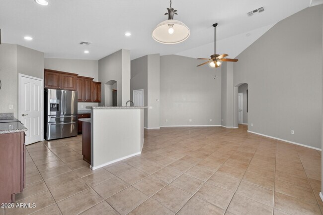 Building Photo - 3096 E Kingbird Pl